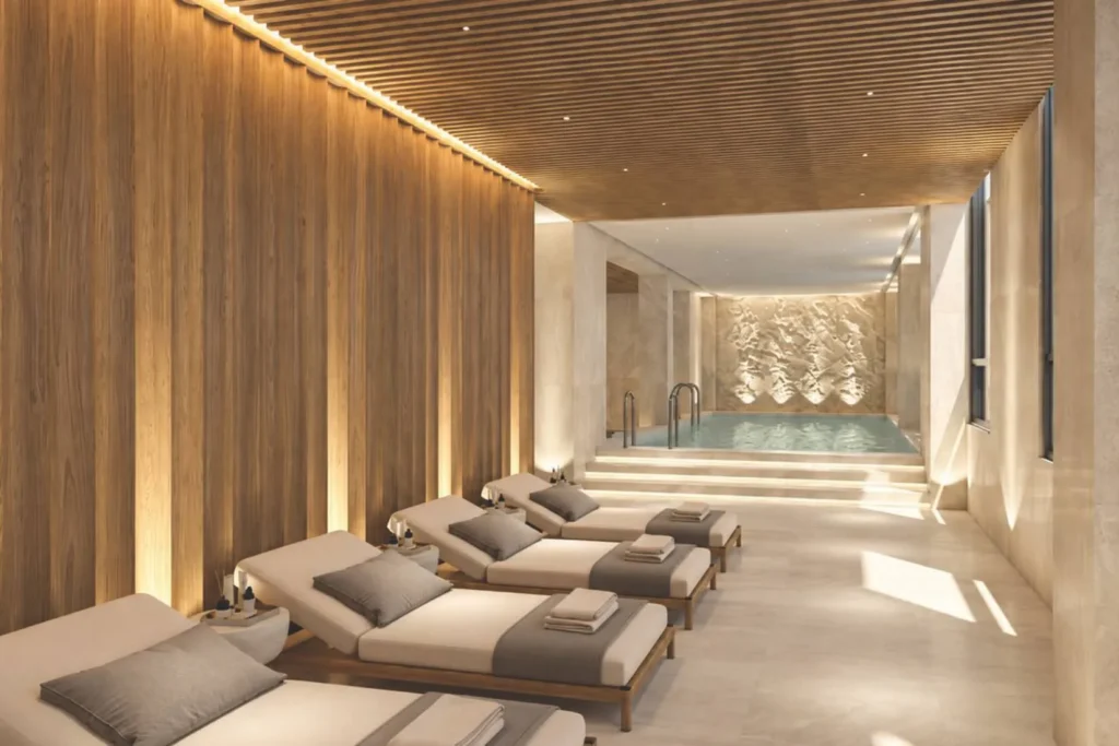 Крытый бассейн at Pontus Rotana Resort & Spa